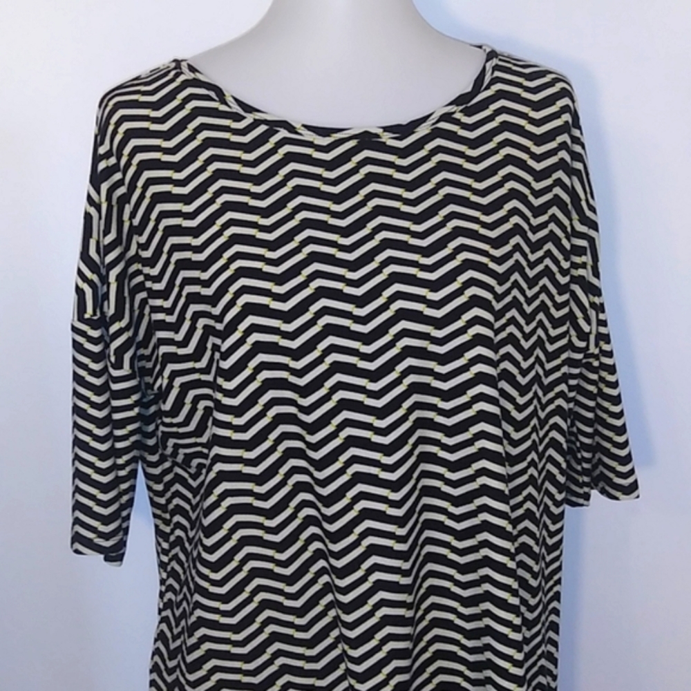 LulaRoe tunic shortsleeved top size L (xxl)